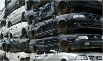 航拍汽車墳場(chǎng) 層層堆積猶如樂(lè)高玩具搭積木